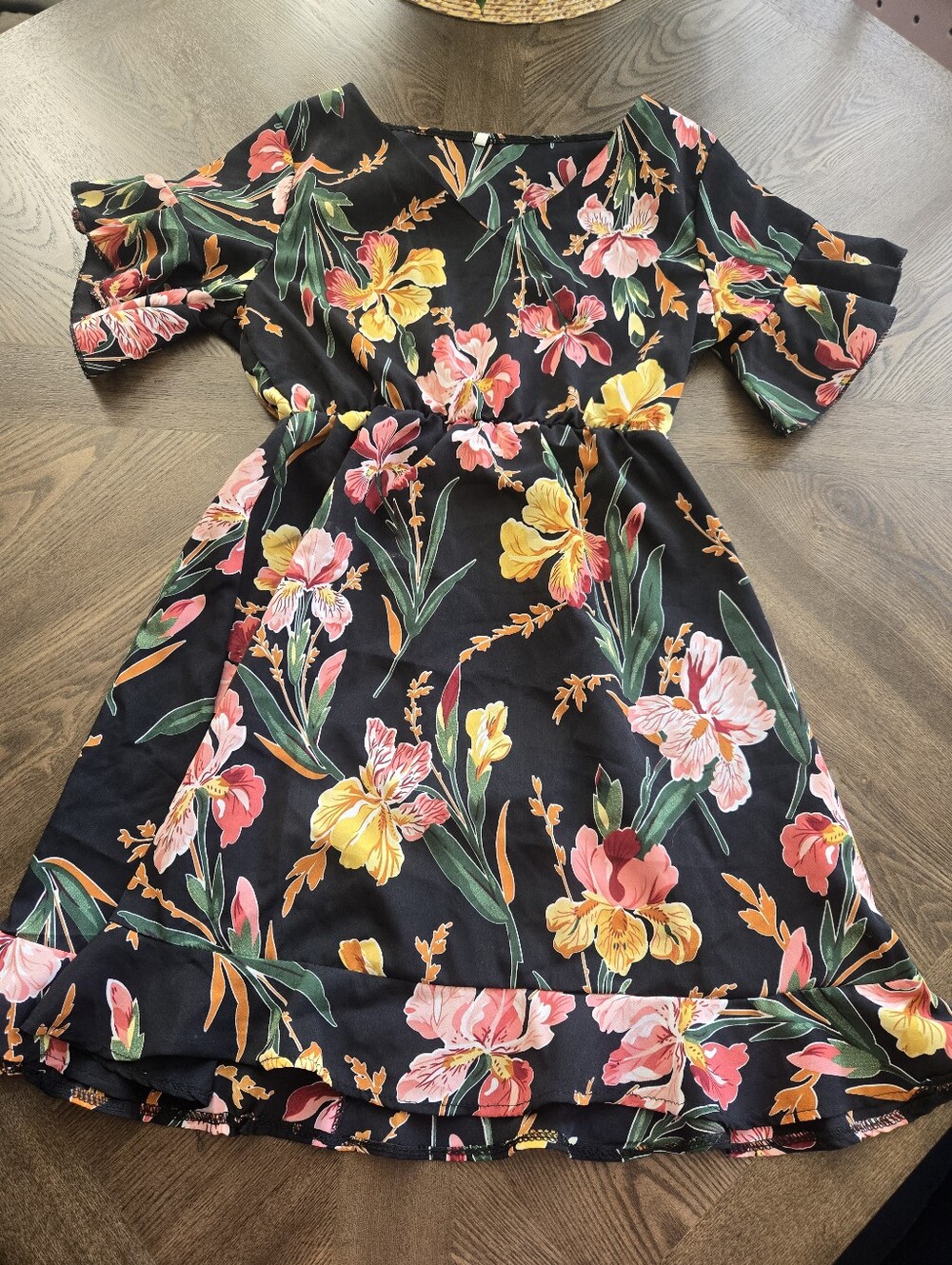 Cute Floral Dress sz SMALL